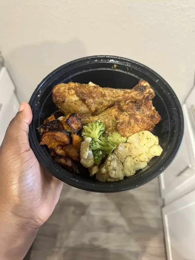 Snacks and lunch for my 12 hour shift Gallery posted by Emi Lemon8